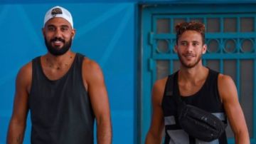 أحمد الشناوي يهنئ رمضان صبحي على إيقاف تنفيذ حبسه سنة في قضية التزوير