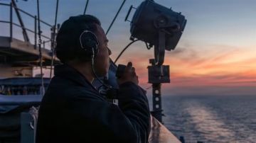 وصول مجموعة بحرية أمريكية إلى الخليج يرفع مستوى التوتر مع إيران