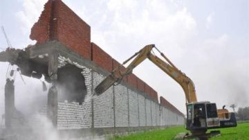 وقف 20 حالة إنشاء وبناء على الأراضي الزراعية وأدوار مخالفة بالغربية