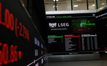 الأسهم الأوروبية تتراجع وسط ضغوط سياسية متزايدة