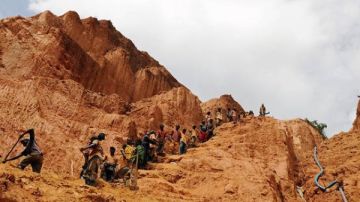 مصرع 200 شخص في انهيار منجم شرقي الكونغو