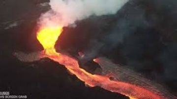 بركان كيلويا هاواي يقذف حمما بركانية 460 مترا ويثير دهشة العلماء.. آخر أخبار الثوران البركاني 2026 بركان كيلويا هاواي يقذف حمما بركانية 460 مترا ويثير دهشة العلماء.. آخر أخبار الثوران البركاني 2026