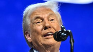 تصريح مفاجئ في دافوس.. ترامب يلوح بإعادة فتح باب الحوار مع إيران