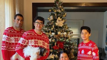 رجالة كبار.. صور جمعت بين لقاء الخميس وأبنائها تشعل السوشيال ميديا