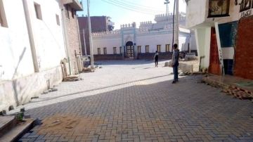 رصف وتطوير طرق عين الدار والقلعة في الوادي الجديد