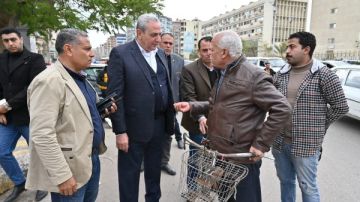 محافظ الغربية يقف حتى ركوب آخر راكب بمواقف طنطا.. متابعة ميدانية دقيقة لحركة المواقف واستجابة فورية لمطالب المواطنين بإنشاء دورات مياه بموقف الجلاء محافظ الغربية يقف حتى ركوب آخر راكب بمواقف طنطا.. متابعة ميدانية دقيقة لحركة المواقف واستجابة فورية لمطالب المواطنين بإنشاء دورات مياه بموقف الجلاء