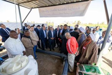 محافظ المركزي ووزير الزراعة يتفقدان مشروع دعم صغار المزارعين بأسوان