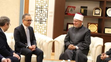 مفتي الجمهورية يبحث مع وفد أذربيجاني تعزيز التعاون في الإفتاء وبناء الخطاب الديني المعتدل