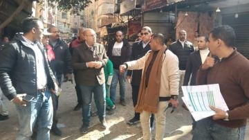 نائب محافظ الجيزة يتفقد قرية بشتيل بأوسيم ويتابع ميدانيا مشروع الصرف الصحي