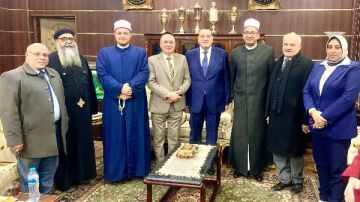 وفد بيت العائلة المصرية يهنئ مدير أمن كفر الشيخ بعيد الشرطة صور وفد بيت العائلة المصرية يهنئ مدير أمن كفر الشيخ بعيد الشرطة صور