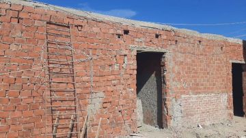 الغردقة.. إيقاف أعمال بناء مخالف ومصادرة المعدات بمنطقة الشيرتون 