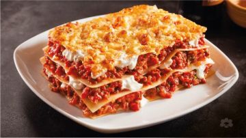 طريقة لازانيا كريمي باللحمة المفرومة والموزريلا