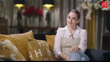 طفلة حالمة مطيعة .. أمينة خليل تتحدث عن طفولتها في عندك وقت مع عبلة طفلة حالمة مطيعة .. أمينة خليل تتحدث عن طفولتها في عندك وقت مع عبلة