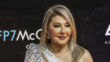 نادية الجندي تشارك صورة نادرة من بدايات مشوارها الفني