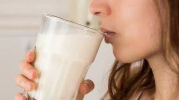 نشرة المرأة والمنوعات أطعمة تزيد الإرهاق النفسي ويؤدي لـ سوء المزاج.. الحليب يروي أكتر من الماء في الشتاء نشرة المرأة والمنوعات أطعمة تزيد الإرهاق النفسي ويؤدي لـ سوء المزاج.. الحليب يروي أكتر من الماء في الشتاء