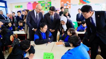 وزير التعليم يصطحب نظيره الياباني في جولة بالمدرسة المصرية اليابانية بالقاهرة الجديدة