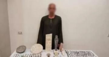 سقوط تاجر آثار وبحوزته 526 قطعة فرعونية بالمنيا