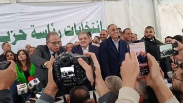 فرحة عارمة بين أنصار السيد البدوي بعد فوزه برئاسة حزب الوفد فرحة عارمة بين أنصار السيد البدوي بعد فوزه برئاسة حزب الوفد