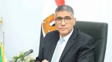 محافظ الجيزة يزور الكنيسة الإنجيلية بالجيزة للتهنئة بعيد الميلاد المجيد محافظ الجيزة يزور الكنيسة الإنجيلية بالجيزة للتهنئة بعيد الميلاد المجيد