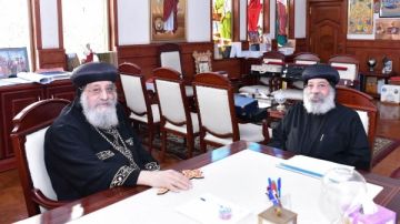 البابا تواضروس يستقبل عددا من الأساقفة للتهنئة بالعام الجديد وعيد الميلاد صور