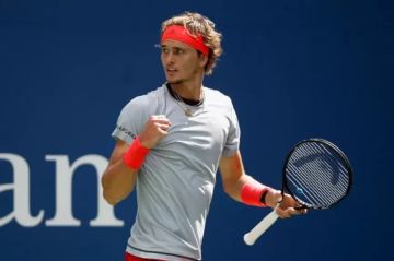 زفيريف يستهل مشواره في بطولة أستراليا المفتوحة بفوز صعب زفيريف يستهل مشواره في بطولة أستراليا المفتوحة بفوز صعب