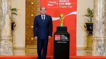 كأس العالم في مصر.. اتحاد الكرة يوجه الشكر للرئيس عبد الفتاح السيسي كأس العالم في مصر.. اتحاد الكرة يوجه الشكر للرئيس عبد الفتاح السيسي