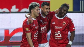 كواليس مثيرة هل يلجأ الأهلي لعرض إمام عاشور للبيع ؟ .. مصدر يكشف التفاصيل