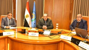 محافظ أسيوط يبحث مع المجلس الإقليمي للصحة التحديات ووضع حلول عملية لتطوير المنظومة الصحية