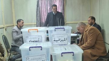 4 مرشحين يتنافسون على مقعد النقيب .. توافد الناخبين على لجان انتخابات نقابة المحامين بأسيوط