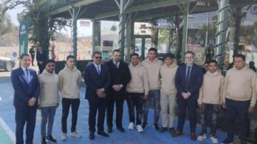 السفير الكندي في جولة ميدانية داخل مصانع شركة غزل المحلة.. صور السفير الكندي في جولة ميدانية داخل مصانع شركة غزل المحلة.. صور