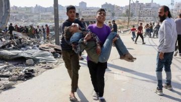 مجـ.ازر إسرائيلية منذ الصباح.. الإسعاف يخلي شهداء مركز شرطة الشيخ رضوان بغزة