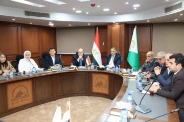  محافظ الجيزة يبحث مع وفد صيني تعزيز الاستثمارات الصناعية بـ عرب أبو ساعد بالصف