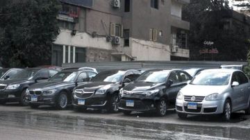 معارض السيارات.. الشعبة تحذر من فوضى الأرصفة وتدعو لعقوبات فيديو