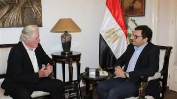 وزير الثقافة يبحث مع إدارة مهرجان القاهرة السينمائي سبل تطوير الدورة الـ47