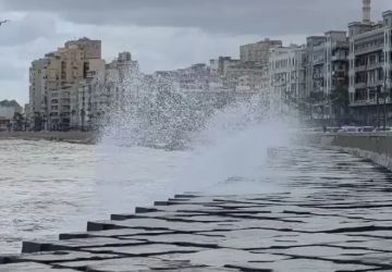 الإسكندرية تشهد نوة الفيضة الكبرى وسط استعدادات موسعة لمواجهة آثارها الإسكندرية تشهد نوة الفيضة الكبرى وسط استعدادات موسعة لمواجهة آثارها