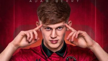 رسميا.. الخلود السعودي يتعاقد مع موهبة مانشستر يونايتد