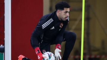 لماذا طالبت جماهير الأهلي بالاستعانة بشوبير بدلا من الشناوي؟..فيديو لماذا طالبت جماهير الأهلي بالاستعانة بشوبير بدلا من الشناوي؟..فيديو