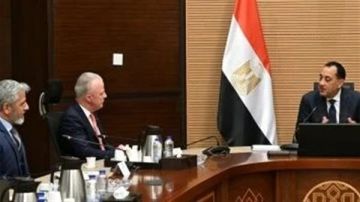 مدبولي يلتقي رئيس بوينج لبحث تعزيز الشراكة الاقتصادية واستثمارات الطيران في مصر