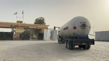 الهلال الأحمر يعزز مد غزة بخيام وبطاطين وملابس شتوية عبر قافلة زاد العزة 126