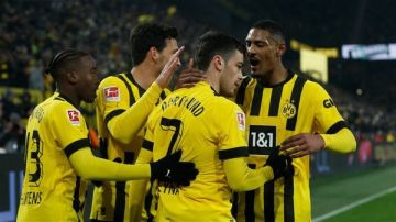 تشكيل ناري لـ بروسيا دورتموند لمواجهة سانت باولي بـ الدوري الألماني تشكيل ناري لـ بروسيا دورتموند لمواجهة سانت باولي بـ الدوري الألماني