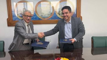 توقيع عقد توريد وبناء ثلاثة قاطرات طراز عزيمة بهيئة قناة السويس