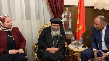 عيد الميلاد المجيد.. الشعب الجمهوري يقدم التهنئة للأنبا تادرس مطران بورسعيد عيد الميلاد المجيد.. الشعب الجمهوري يقدم التهنئة للأنبا تادرس مطران بورسعيد