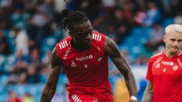 كامويش يخضع لفحص طبي بمستشفيات الجيزة قبل الانضمام لـ الأهلي