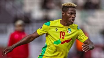 لاعب بنين يوضح حقيقة مكافأة الـ300 ألف دولار قبل مواجهة مصر
