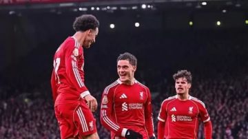 ليفربول يواصل النتائج المُخيبة بالتعادل أمام بيرنلي