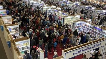 مبادرة مكتبة لكل بيت .. مدير معرض الكتاب: تخصيص حقيبة تضم 20 كتابا بـ 100 جنيه