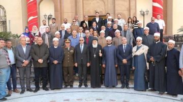 محافظ المنيا يزور مطرانيات مغاغة ومطاي وبني مزار وسمالوط وأبوقرقاص للتهنئة بعيد الميلاد