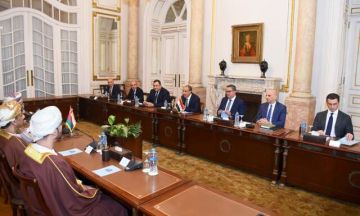 وزيرا خارجية مصر وعمان يبحثان تعزيز الشراكة الثنائية والتنسيق الإقليمي