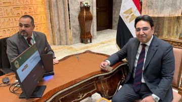 أيمن محسب يتسلم كارنيه عضوية مجلس النواب 2026.. ويؤكد: المجلس يباشر مهامه في مرحلة استثنائية أيمن محسب يتسلم كارنيه عضوية مجلس النواب 2026.. ويؤكد: المجلس يباشر مهامه في مرحلة استثنائية