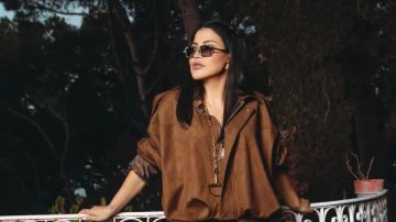 بإطلالة بنية أنيقة.. چومانا مراد تتألق في أحدث ظهور لها بإطلالة بنية أنيقة.. چومانا مراد تتألق في أحدث ظهور لها